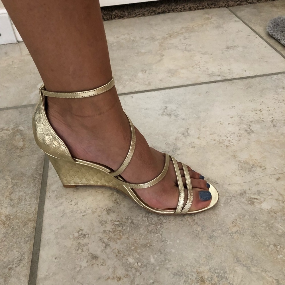 Badgley Mischka Strapy wedge Champaign gold